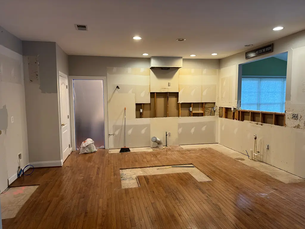 Custom kitchen remodel in Northern Virginia before