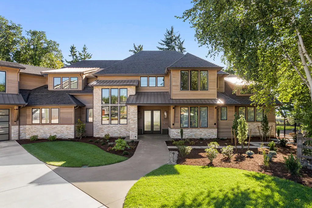 Modern custom home design and layout planning